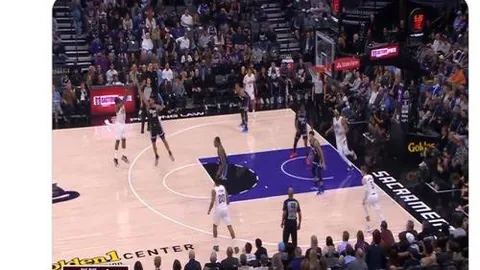 尼克斯火力全开，能否在掘金身上止住连败颓势？14投9中，胜局在望？